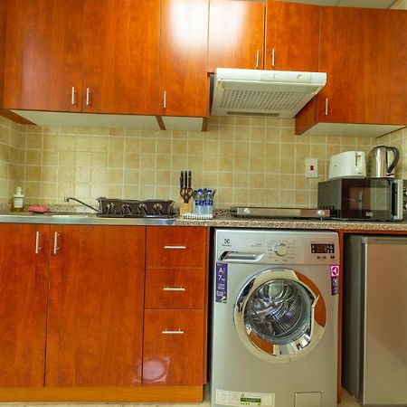 Luxury Escapes - Modern Budget Studio With Balcony In Jlt! Dubai Exteriör bild