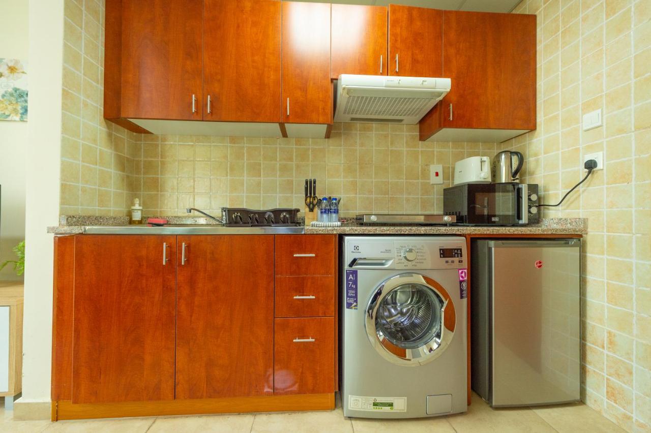 Luxury Escapes - Modern Budget Studio With Balcony In Jlt! Dubai Exteriör bild