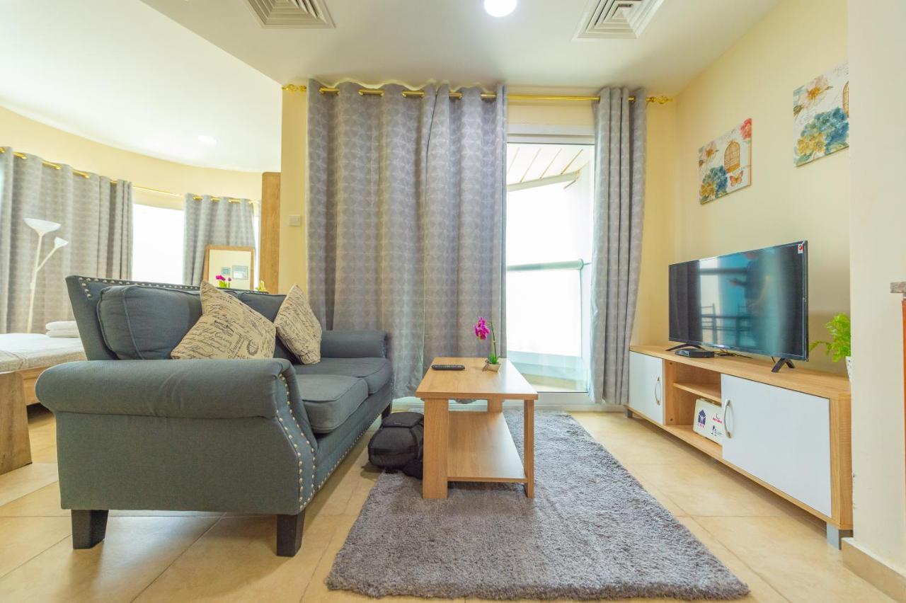 Luxury Escapes - Modern Budget Studio With Balcony In Jlt! Dubai Exteriör bild