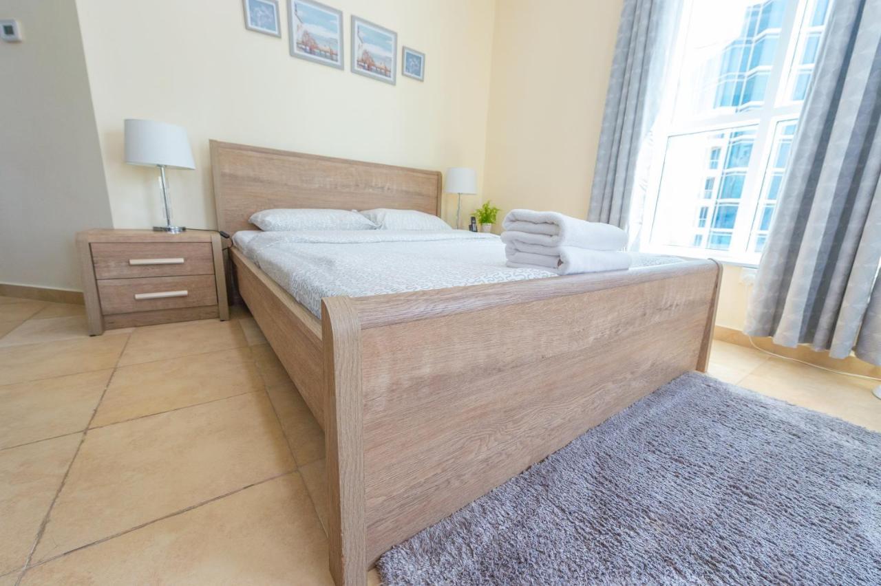 Luxury Escapes - Modern Budget Studio With Balcony In Jlt! Dubai Exteriör bild